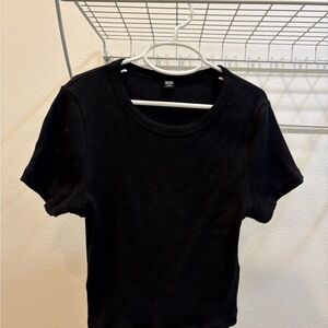 Uniqlo Black Ribbed Crop Top small very soft
